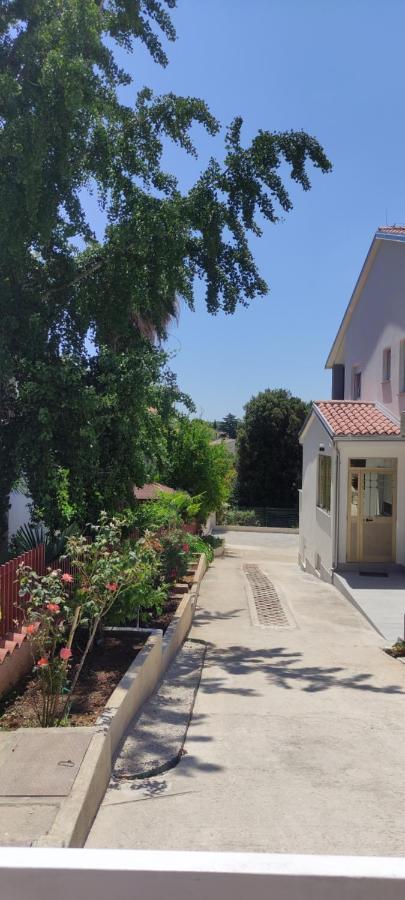 Apartman Emily, 6 Plus 2 Guests, Newly Refurbished بولا المظهر الخارجي الصورة